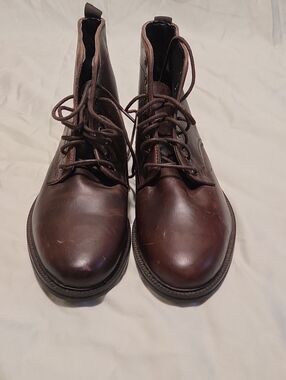 Men's Dark Brown Leather Chukka Boots - Classic Lace-Up. New. Never Worn.